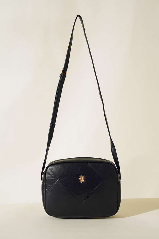 حقيبة كروس باللون الأسود