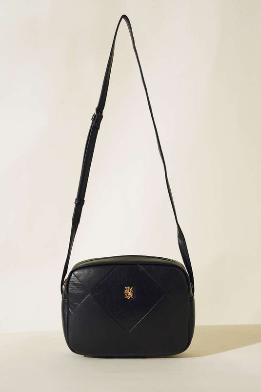 حقيبة كروس باللون الأسود