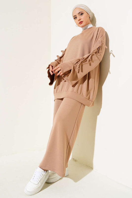 Kol Bağcık Detaylı İkili Takım Bisküvi