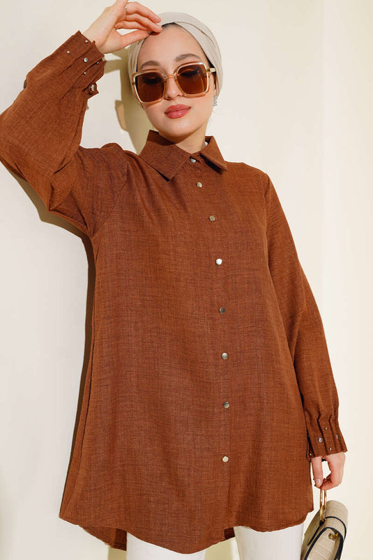 قميص مضلع باللون البني