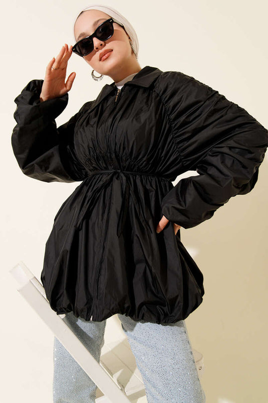 Trench con cerniera e maniche arricciate, nero