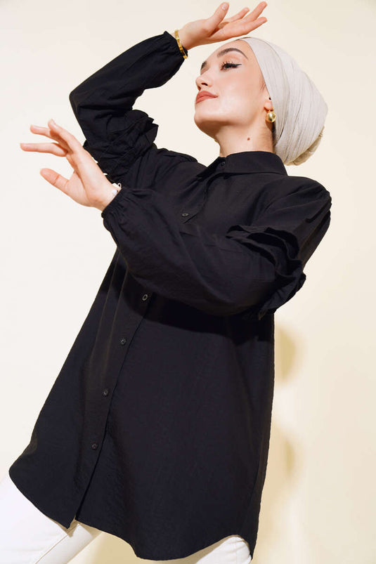 Camicia dettagliata con volant sulle maniche Nera