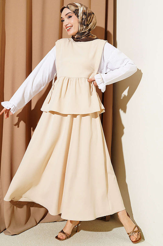 Ensemble jupe à lacets latéraux avec bordure en fil beige