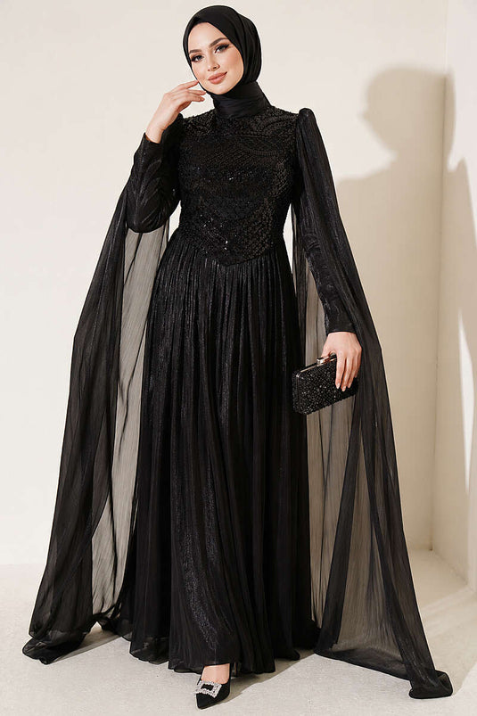 Robe De Soirée Noire Ornée Avec Cape