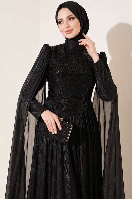 Robe De Soirée Noire Ornée Avec Cape