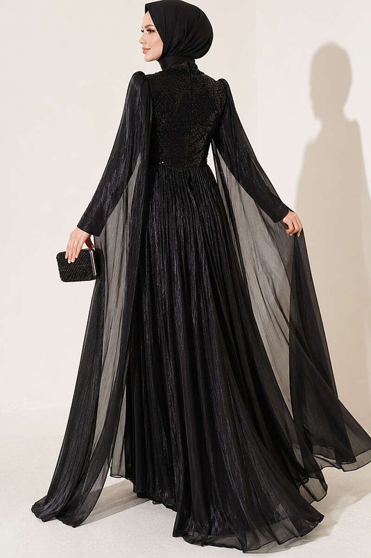 Robe De Soirée Noire Ornée Avec Cape
