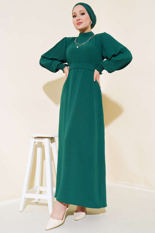 Kol Piliseli İnci Kolyeli Elbise Zümrüt