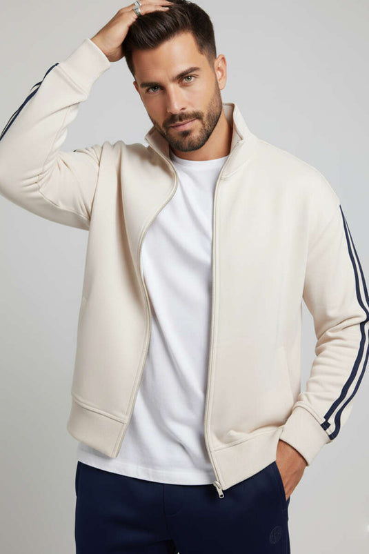 قميص رياضي رجالي بأكمام مخططة وسحاب، بيج