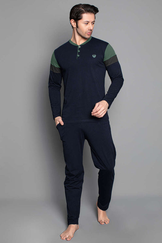 طقم بيجاما رجالي بأكمام طويلة مخططة، لون أزرق داكن