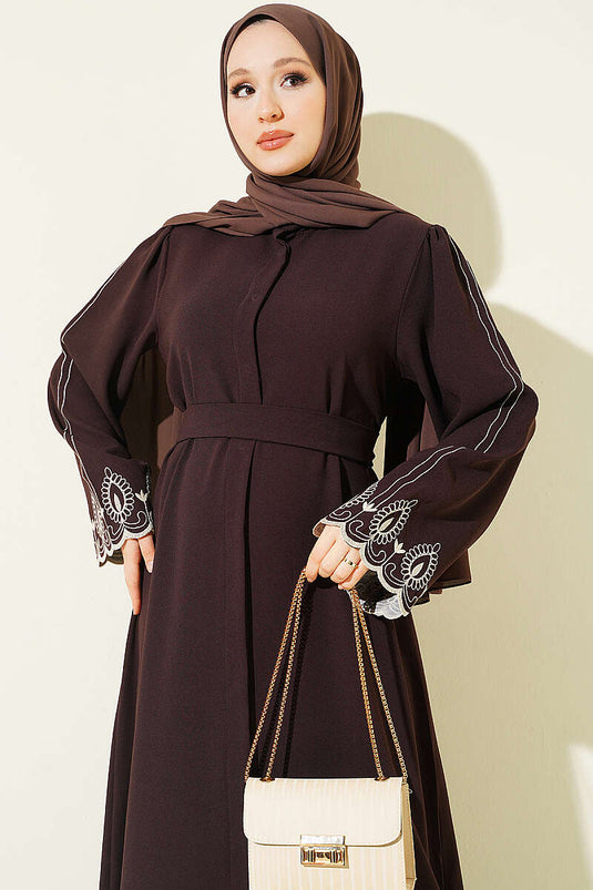 Kol Ucu Nakışlı Kuşaklı Abaya Kahve