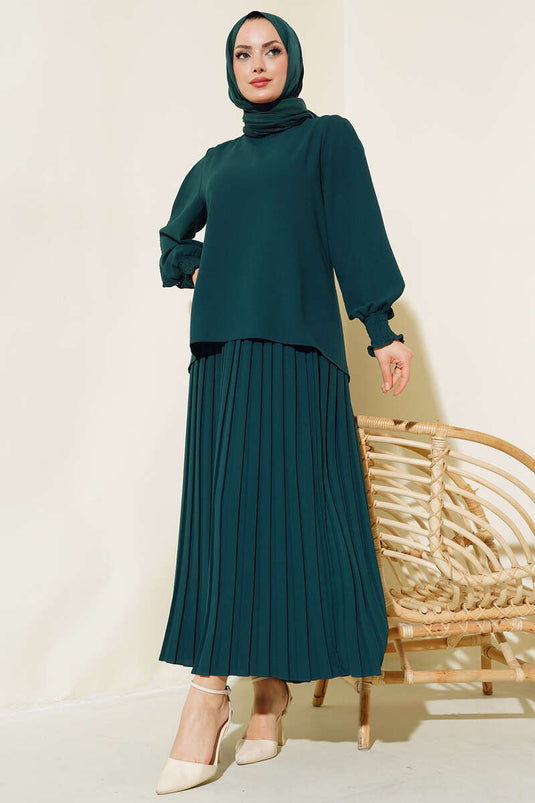 Stone-Embellished Crepe Set with Side Slit Emerald