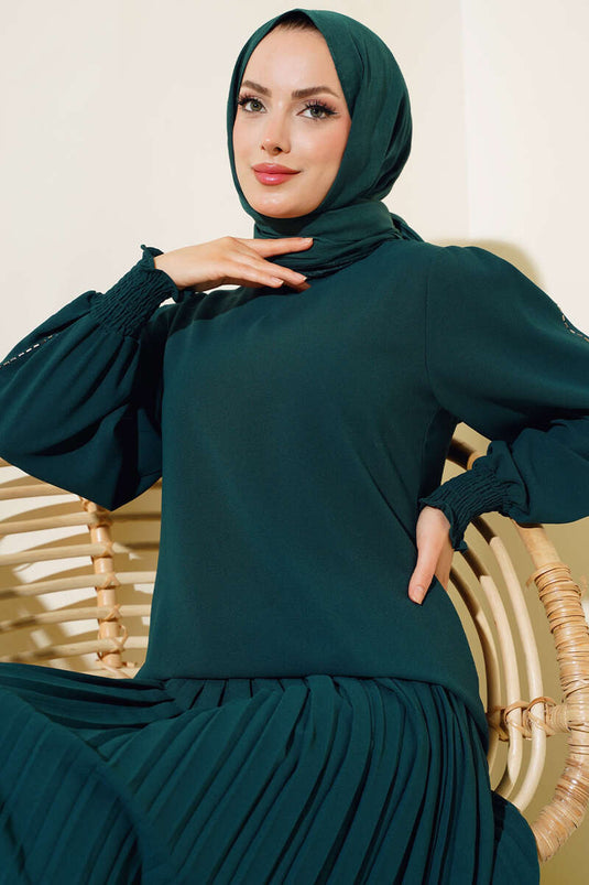 Stone-Embellished Crepe Set with Side Slit Emerald