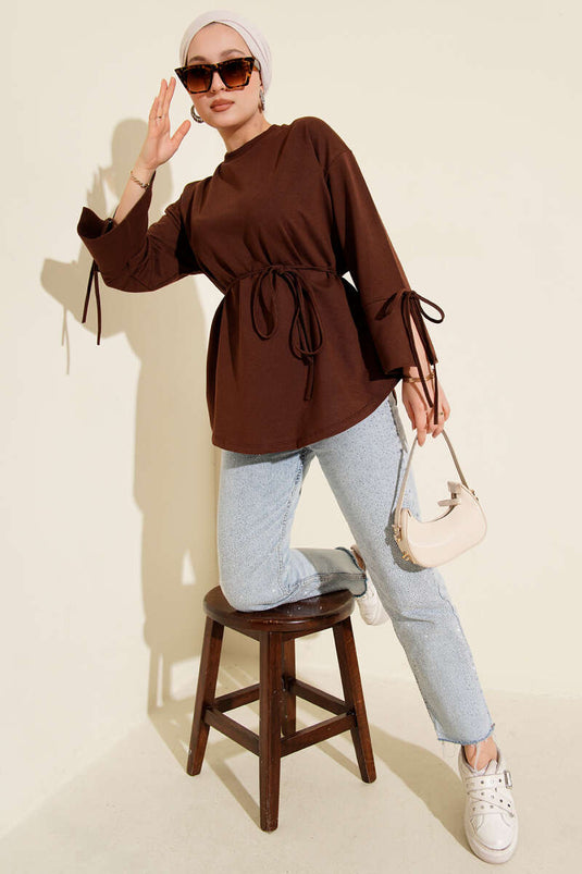 Tunique à deux cordons avec manches à lacets, couleur café