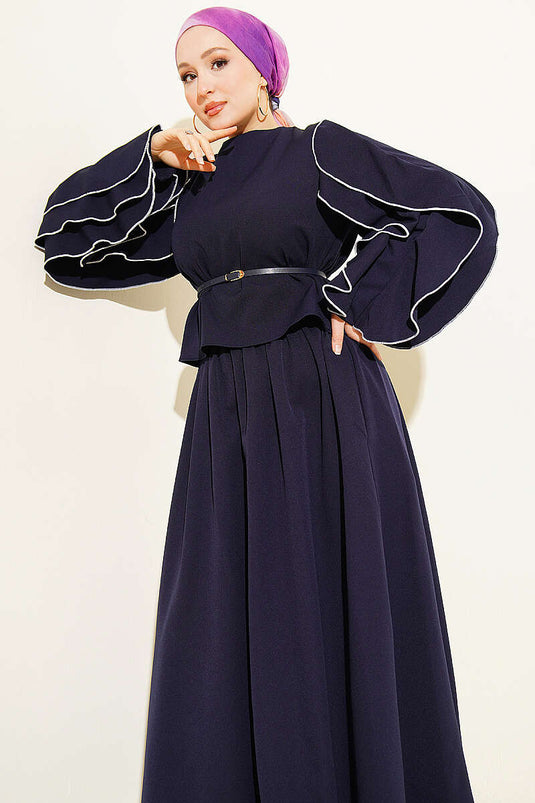 Ensemble deux pièces avec jupe à volants et coutures, bleu marine