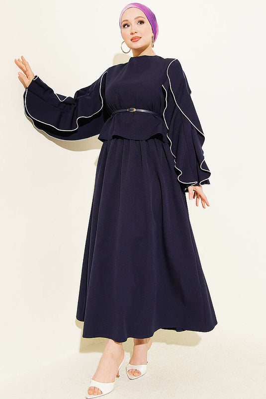 Ensemble deux pièces avec jupe à volants et coutures, bleu marine