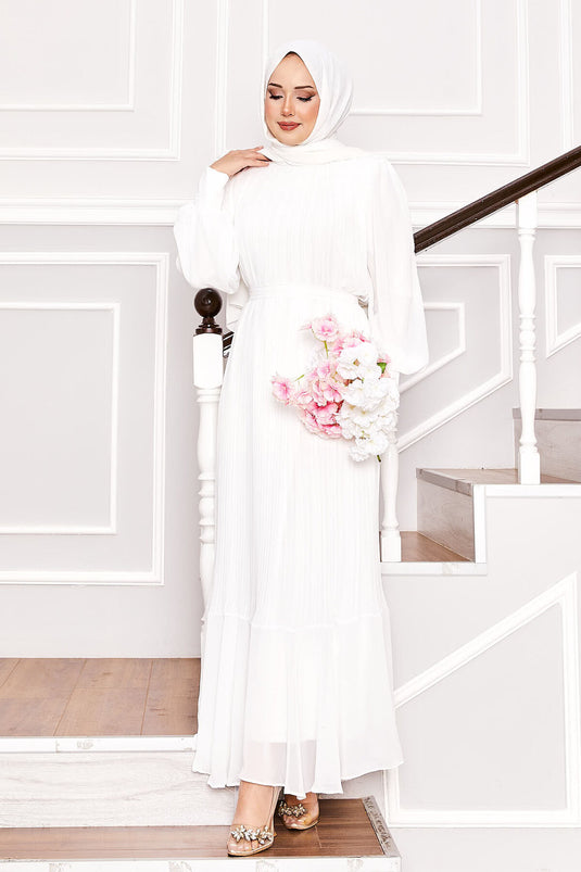 فستان سهرة أبيض بأكمام أورجانزا مع حجاب