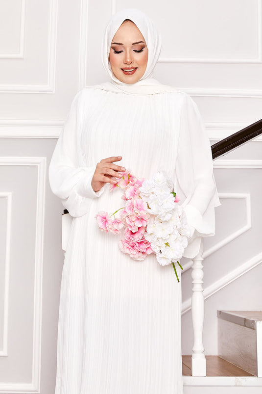 فستان سهرة أبيض بأكمام أورجانزا مع حجاب