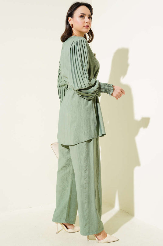 Abito due pezzi con cintura e maniche a pieghe Çağla Yeşil