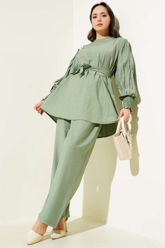 Abito due pezzi con cintura e maniche a pieghe Çağla Yeşil