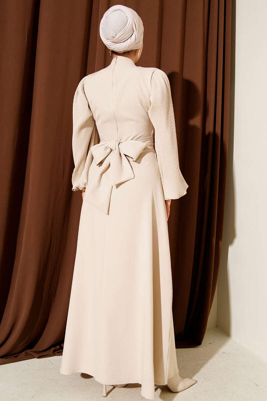 Kolları Piliseli Kuşaklı Abiye Elbise Bej