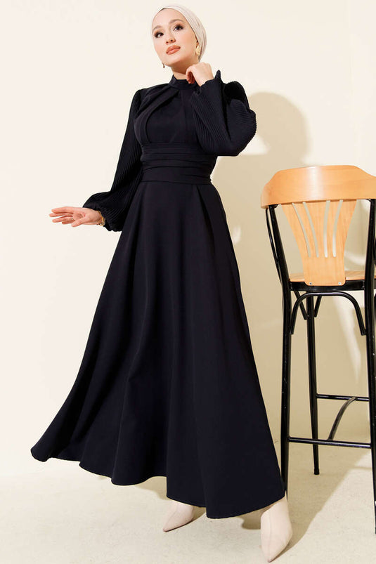 Robe de soirée bleu marine à manches plissées et ceinture