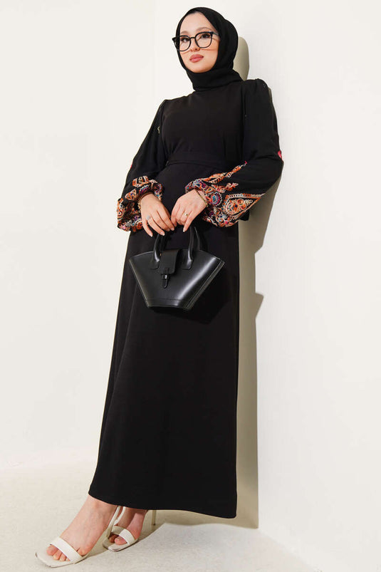 Chiffon geborduurde mouwjurk zwart