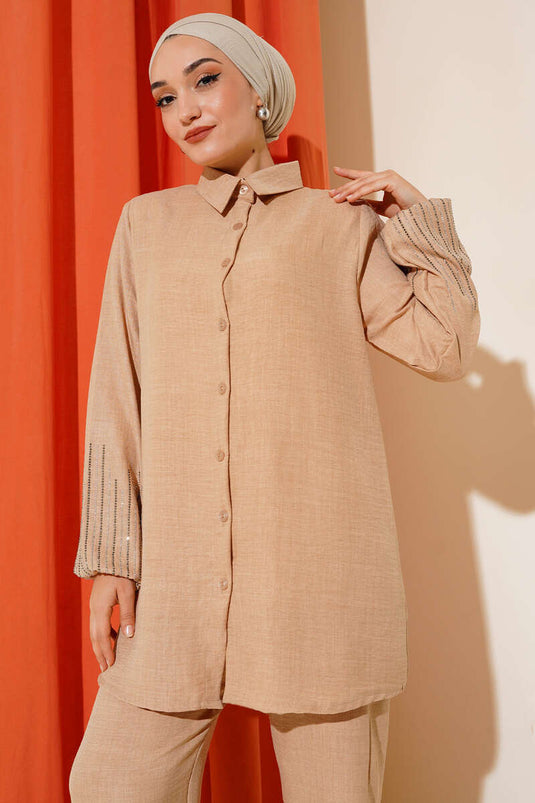 Ensemble double en lin avec pierres sur les manches Latte