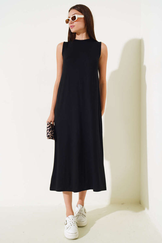 Robe longue basique sans manches noire