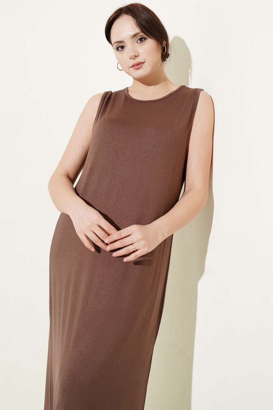 Sleeveless Long Basic Undershirt Brown