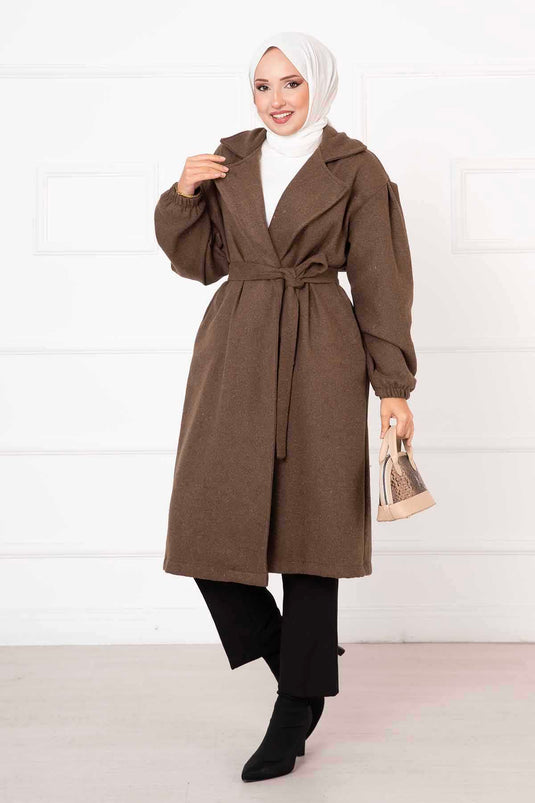 Manteau en cachemire marron à manches à cordon