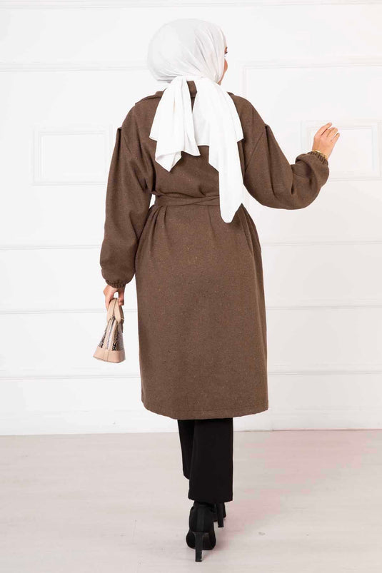 Manteau en cachemire marron à manches à cordon