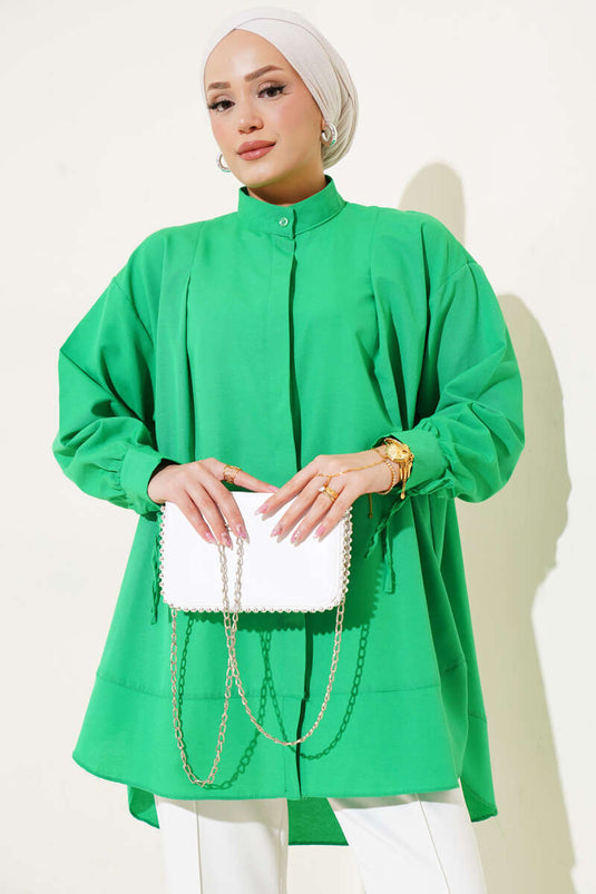 Tunica con spacco e maniche con lacci in corda verde