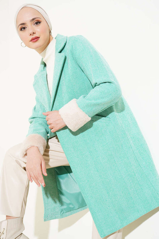 Green Zigzag Pattern Plush Sleeve Overcoat