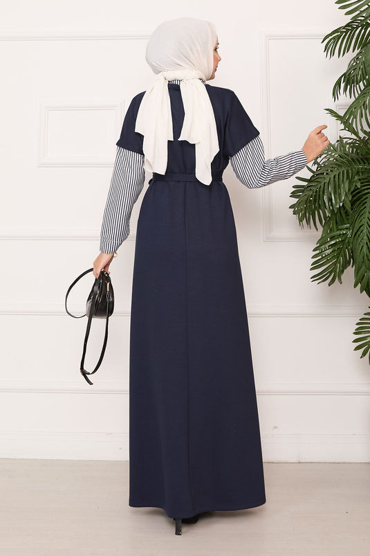 فستان أنثراسيت من أويشو ذو الأكمام وياقة مزينة بخطوط