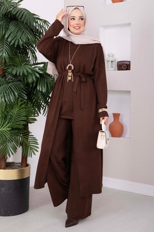 Ensemble En Maille Marron À Trois Pièces Avec Collier Et Détail À Nouer