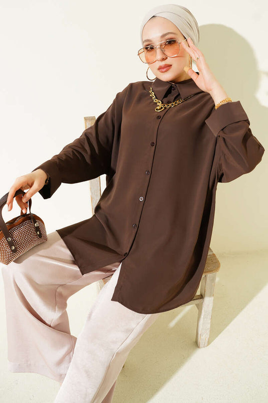 Camicia ampia a maniche lunghe con collo a pipistrello, colore caffè