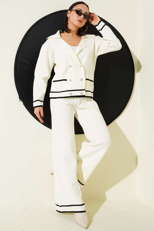 Conjunto de dos piezas de punto con botones y doble botonadura, color crudo