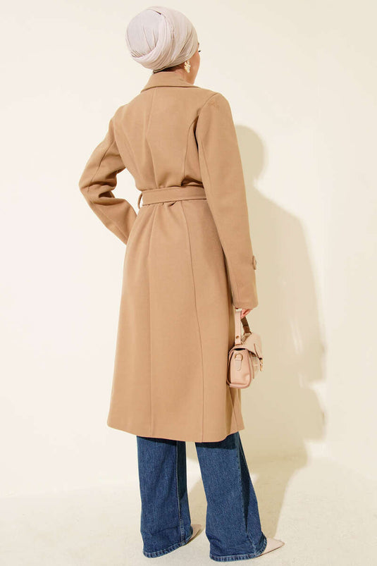 Abrigo de paño con cuello cruzado en color latte