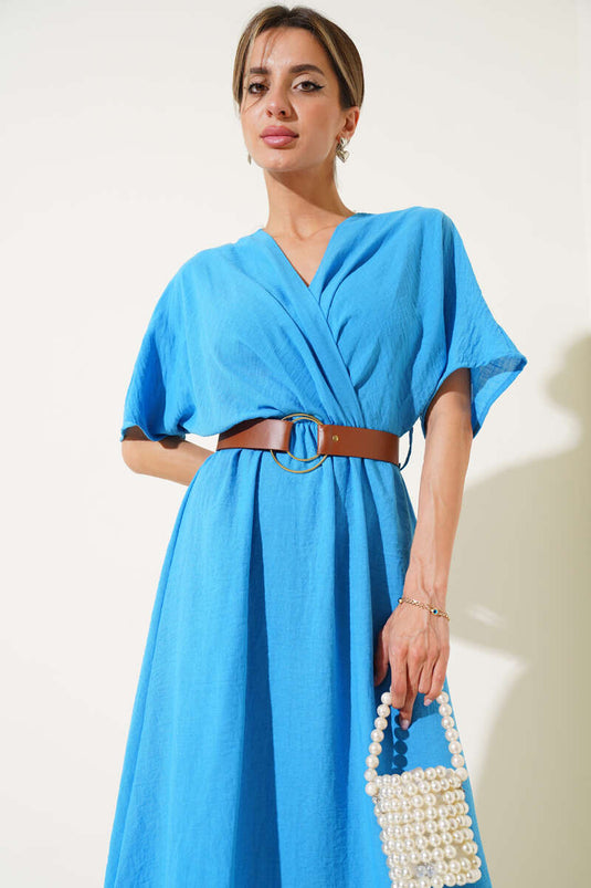 Blaues, zweireihiges Midikleid mit Gürtel