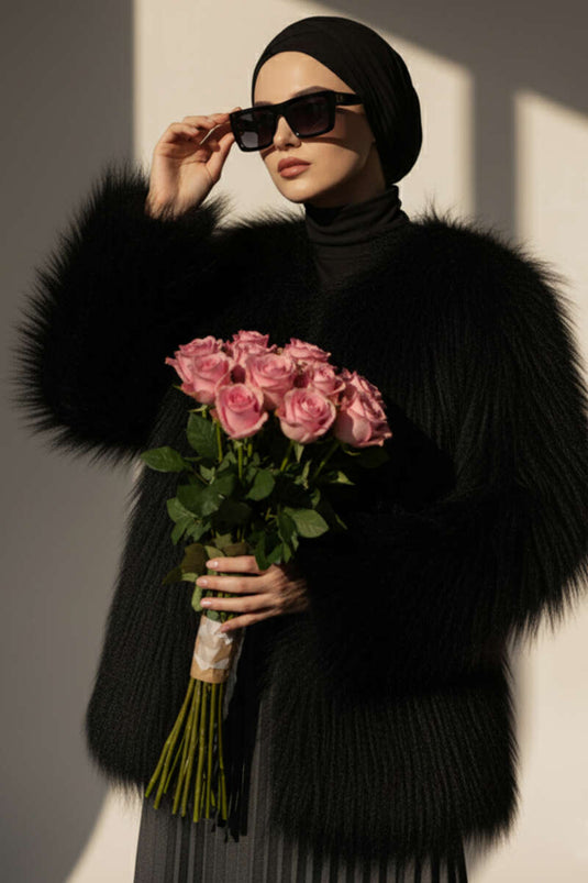 Manteau croisé à bordure de fourrure, noir.