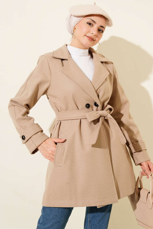 Cappotto corto in cashmere con cintura doppiopetto e dettagli beige