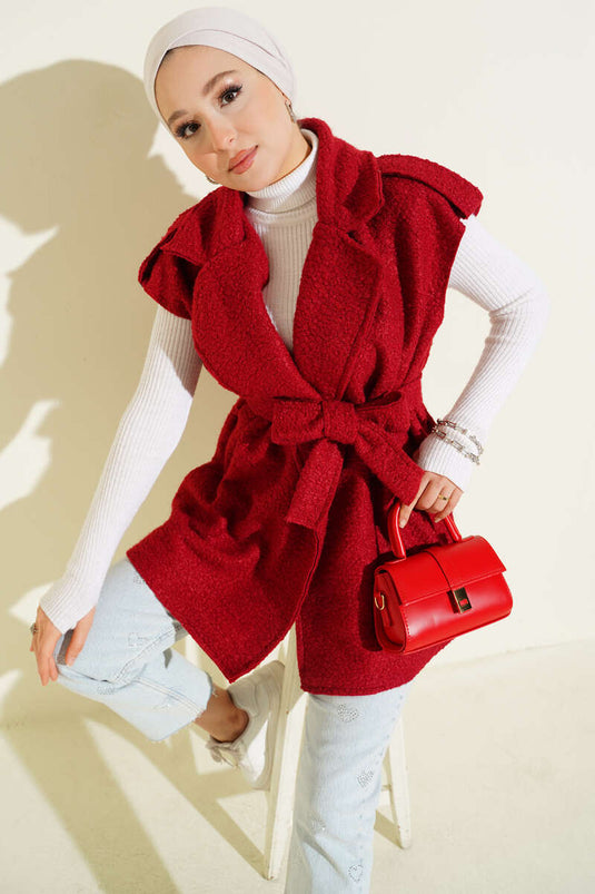 سترة حمراء مزدوجة الصدر بحزام