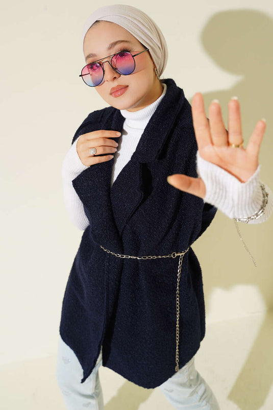 Zweireihige Bouclé-Weste mit Gürtel in Marineblau