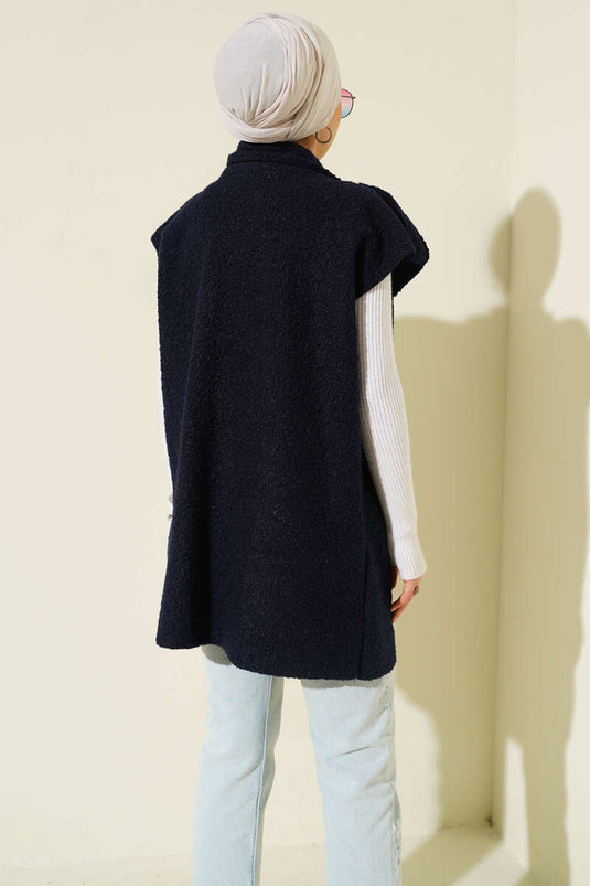 Zweireihige Bouclé-Weste mit Gürtel in Marineblau