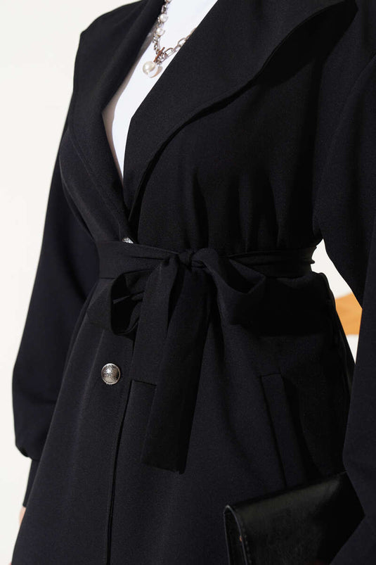 بدلة مكونة من قطعتين بحزام مزدوج الصدر باللون الأسود