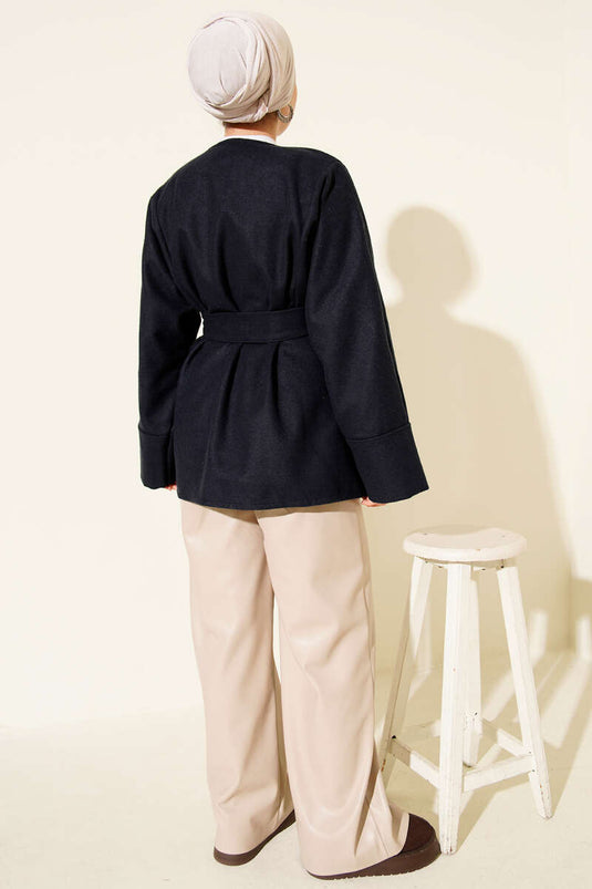 Veste croisée en cachemire avec ceinture, bleu marine.