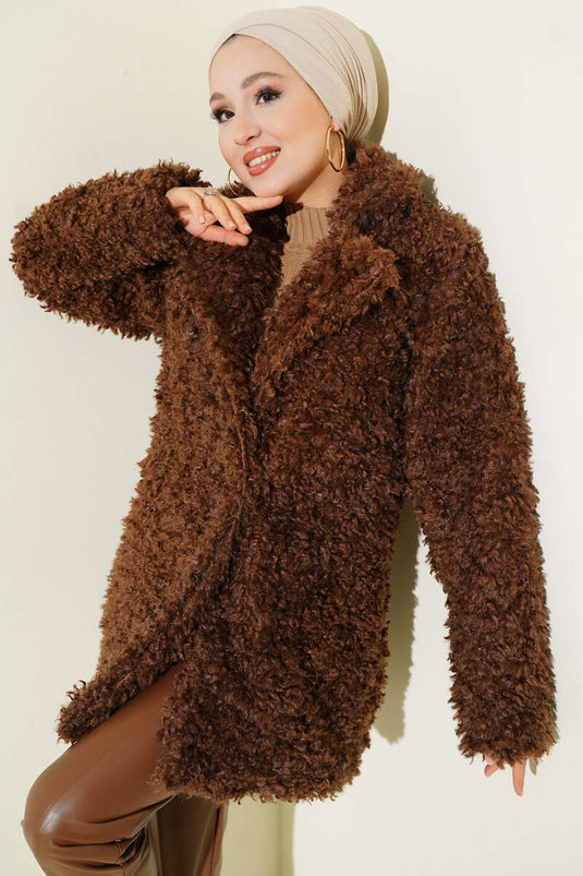 Double-breasted lambskin coat, brown.