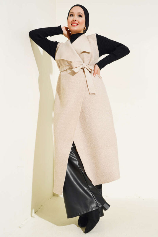 سترة طويلة مزدوجة الصدر باللون البيج