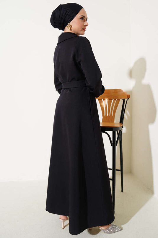 قبعة برباط جانبي للرقبة مزدوجة الصدر باللون الأسود