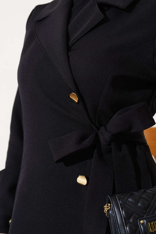 قبعة برباط جانبي للرقبة مزدوجة الصدر باللون الأسود